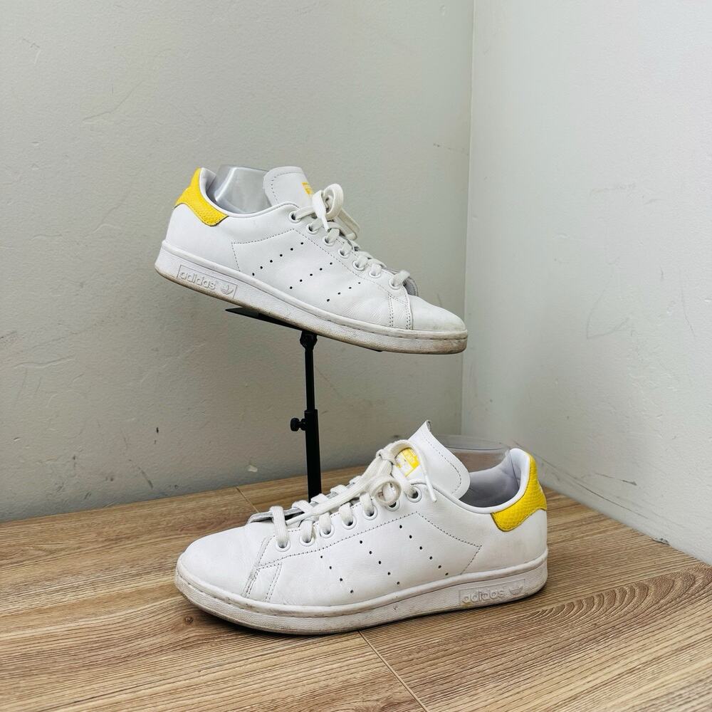 Adidas Stan Smith White And Yellow Low Top Sneaker Men’s Size 8.5